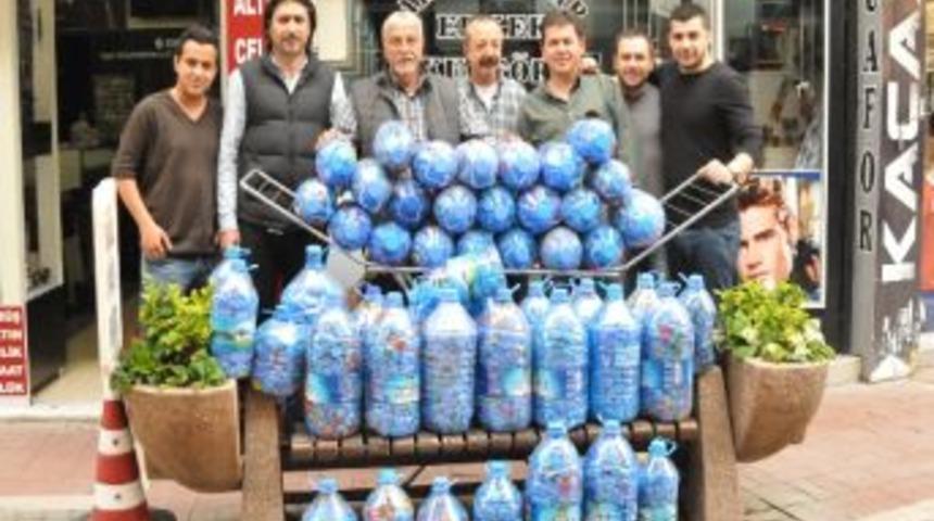 Yalova Esnafı Engelliler İ&ccedil;in 200 Kilo Mavi Kapak Topladı