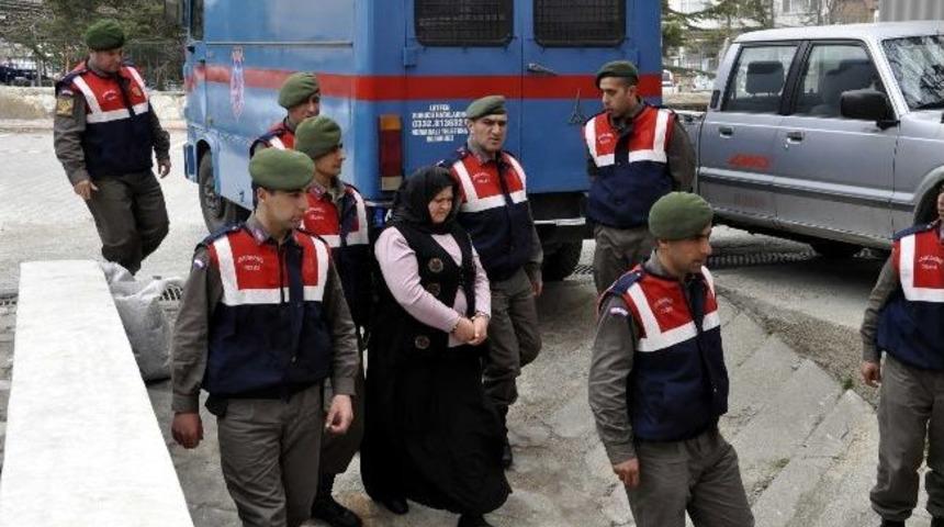 Kocasını Kiralık Katil Tutup &Ouml;ld&uuml;rten Kadına M&uuml;ebbet İstendi