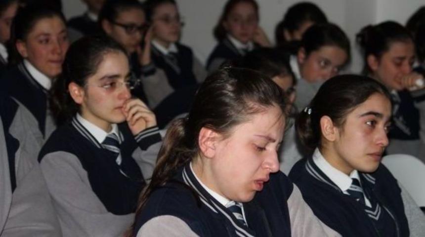 G&ouml;n&uuml;lden Şakıyan Sunularla Hz. Peygamber (sav)