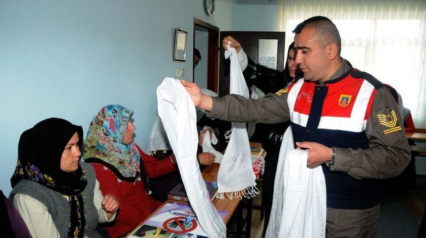 Jandarma K&ouml;ylerde Kadına Şiddeti Anlatıyor