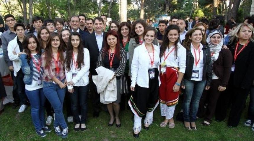 Geleceğin Bilim İnsanları Yarışıyor