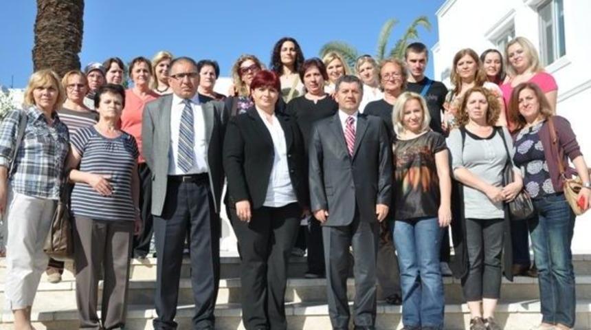 Kosovalı T&uuml;rk Kadınlar, Kaymakamı G&ouml;dekmerdan'ı Ziyaret Etti