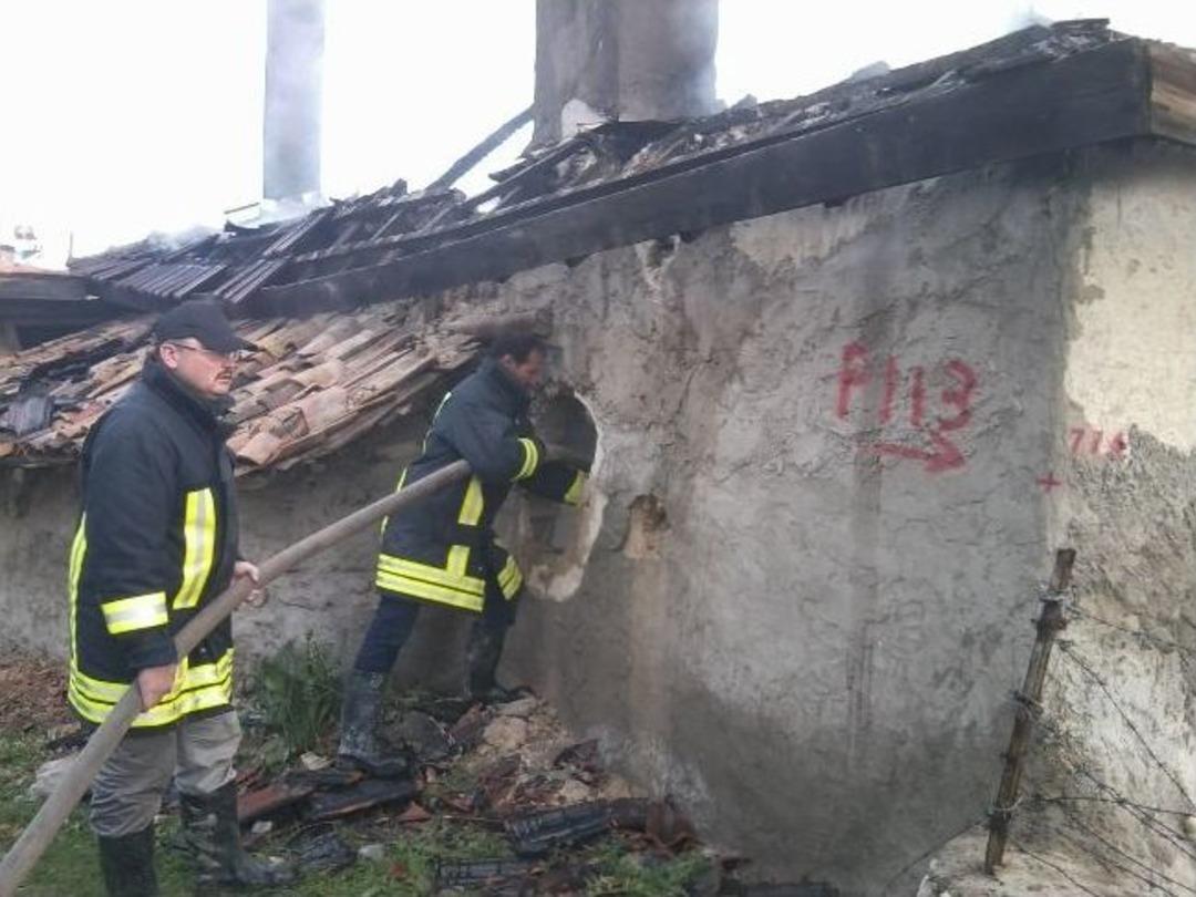 Hisarcık&rsquo;ta Ahşap Ev Yangını