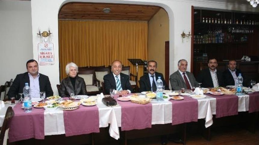 Durmuş Zor, Mahalle Muhtarları İle Bir Araya Geldi