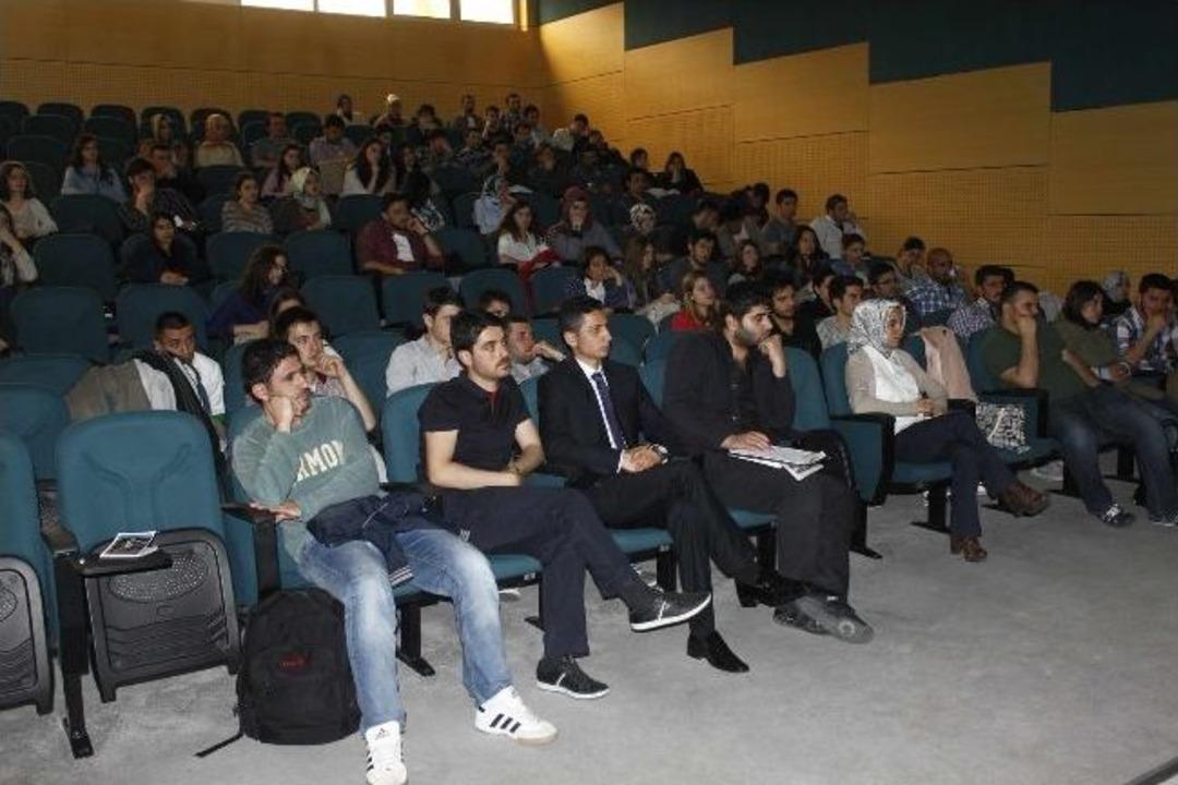 Sa&uuml;'de T&uuml;rk Dış Politikası Konuşuldu