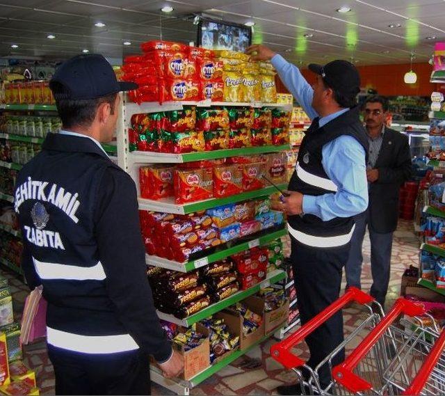 Şehitkamil Belediyesi Zabıta Ekipleri Marketleri Denetledi