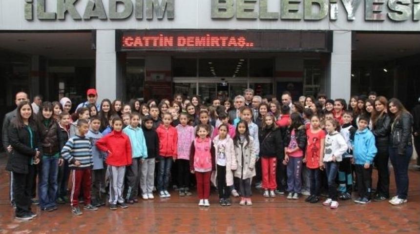 İlkadım Halk Oyunları Ekibi Kırşehir&rsquo;e Uğurlandı