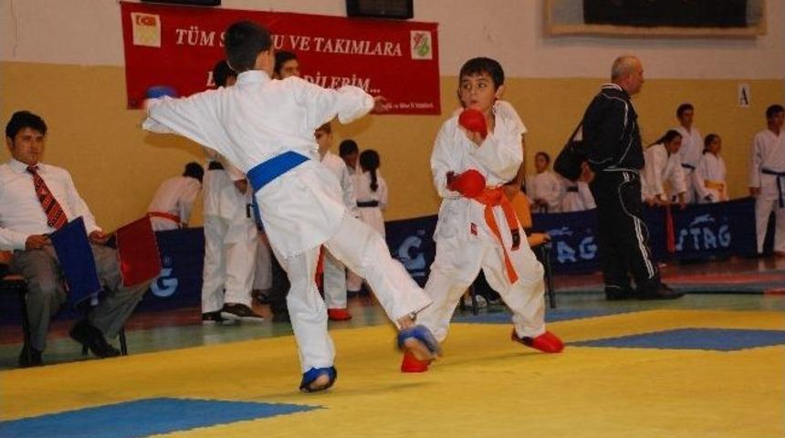 Yalova&rsquo;da Karate Şampiyonası