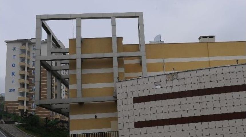 Toki, Bah&ccedil;ecik&rsquo;teki Ticaret Merkezini Satışa &Ccedil;ıkardı