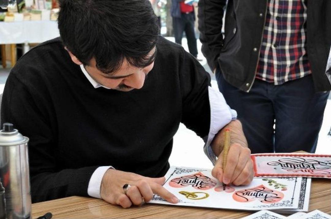 Eskişehir'de &lsquo;kutlu Doğum Kitap Fuarı&rsquo; T&ouml;renle A&ccedil;ıldı