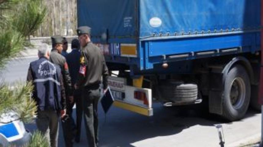 Askeri Malzeme Taşıyan TIR&rsquo;a Silahlı Saldırı