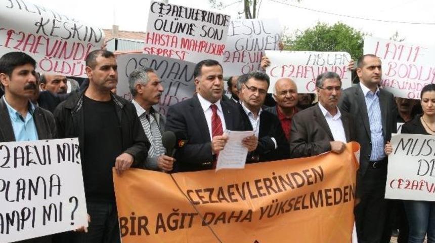 İhd&rsquo;den Cezaevi &Ouml;n&uuml;nde Basın A&ccedil;ıklaması