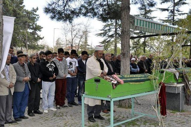 Merdaneyle Öldürülen Anne Ve Kızı Defnedildi