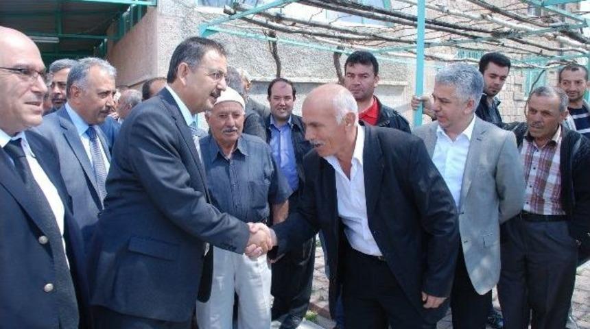 Başkan &Ouml;zhaseki, Yeşilmahalle Halkının Taleplerini Dinledi