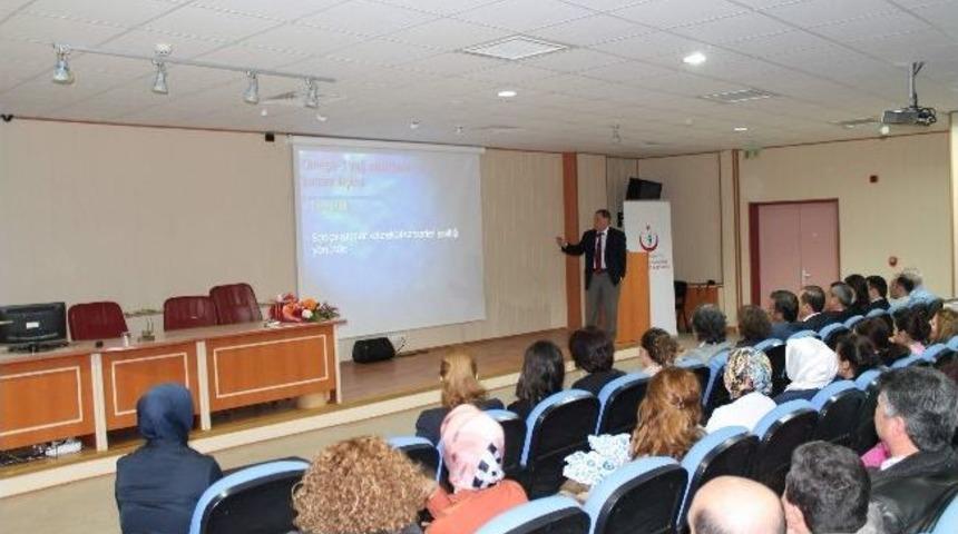 &ldquo;kanserden Korunma Yolları&rdquo; Konulu Konferans D&uuml;zenledi