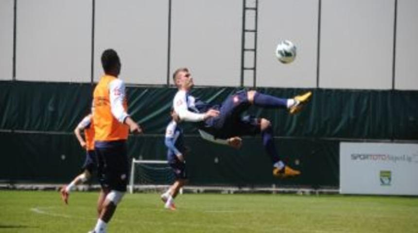 Kasımpaşa, Akhisar Belediyespor Ma&ccedil;ı Hazırlıklarını S&uuml;rd&uuml;r&uuml;yor