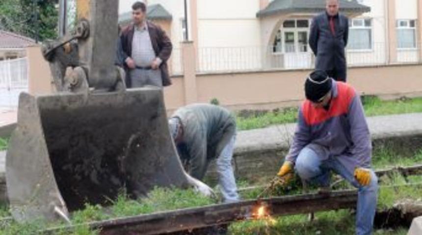 &Ccedil;arşamba'daki Atıl Tren Yolu Kaldırılıyor