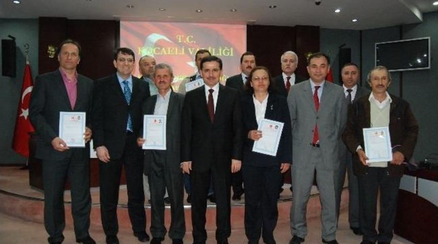 2b Arazi Sahipleri Tapularını Aldı