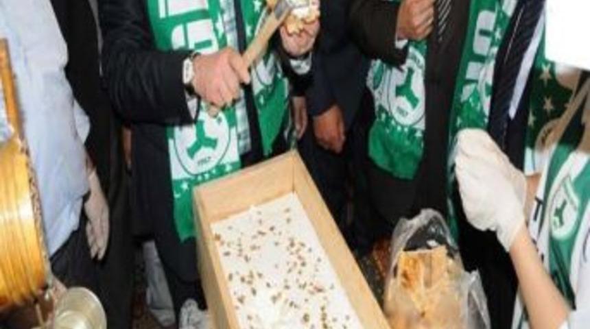 Bulancaklılar Taksim Ve Feshane'de Giresun Mayıs Helvası Dağıtacak