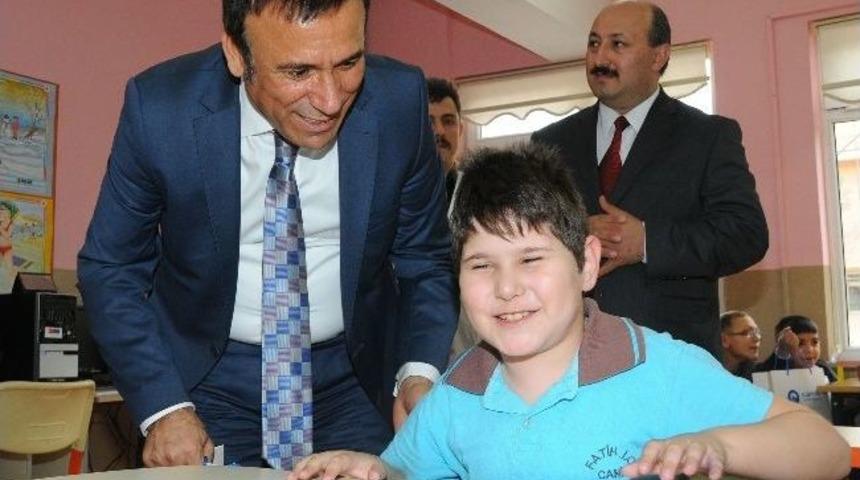 Engellilere İş Fırsatı