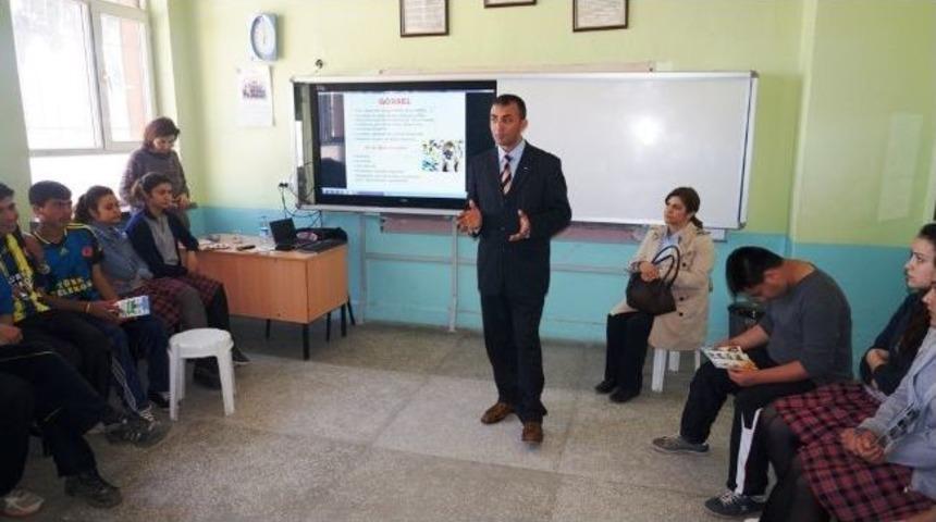 Sarıg&ouml;l'de &Ouml;ğrencilere Sınav &Ouml;ncesi Motivasyon Eğitimi