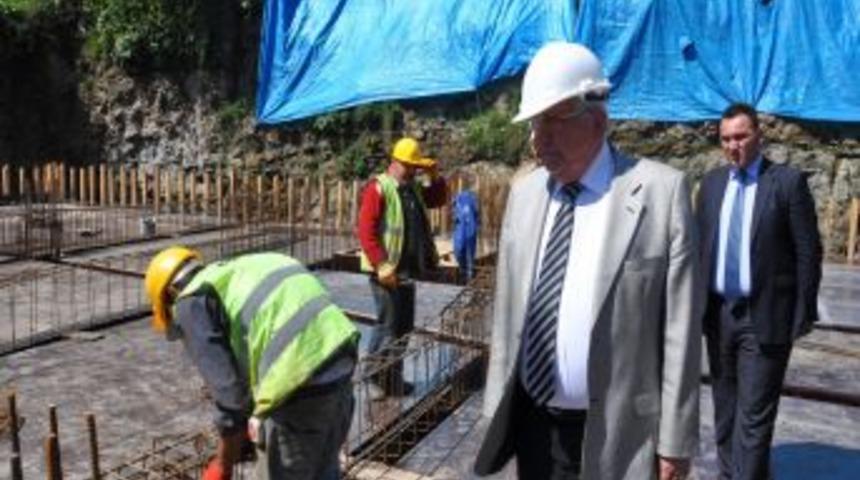 Başkan Posbıyık AVM Inşaatını Inceledi