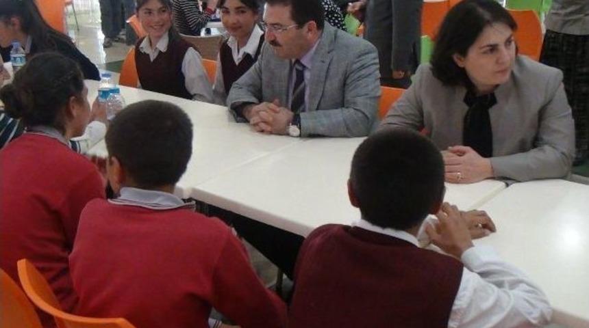 Aksaray'da 70 Çocuk İlk Kez Sinemaya Gitti