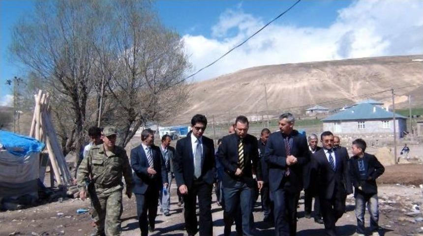 Erciş Kaymakamı Baran&rsquo;ın K&ouml;y Gezileri S&uuml;r&uuml;yor