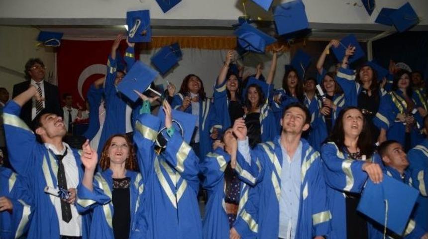 Mut Myo&rsquo;da Mezuniyet Coşkusu