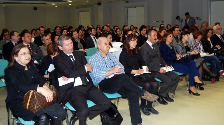 Avukatlara 'Bor&ccedil;lar Kanunu' Anlatıldı