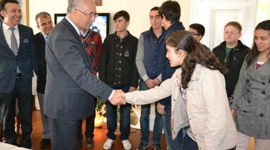 Demirci Kaymakamı Sezgin'den Vali Daş&ouml;z'e Ziyaret