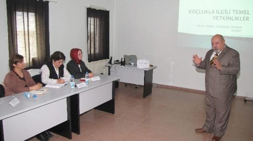 Manisa'da Kadın Girişimcilere Kurumsal Ko&ccedil;luk Semineri