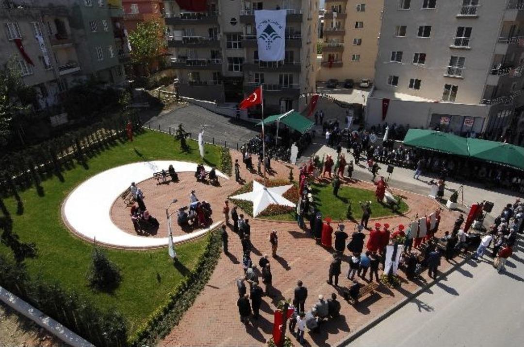 Şehit Babasını Duygulandıran Park A&ccedil;ılışı