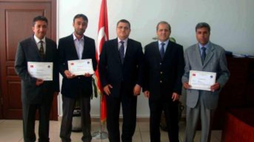 Banka Aracını Soyan Zanlıları Yakalayan Polise &Ouml;d&uuml;l