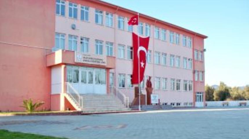 Salih Korkut Budaras Anadolu &Ouml;ğretmen Lisesi'nden YGS Başarısı