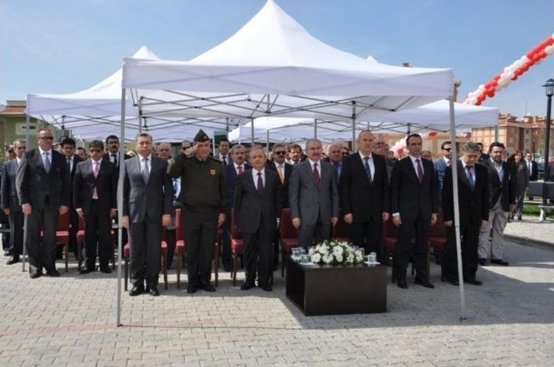 Vali Yaman: &ldquo;vatandaşımıza Yeni Ara&ccedil;larımızla Daha Hızlı Sağlık Hizmeti Vereceğiz&rdquo;