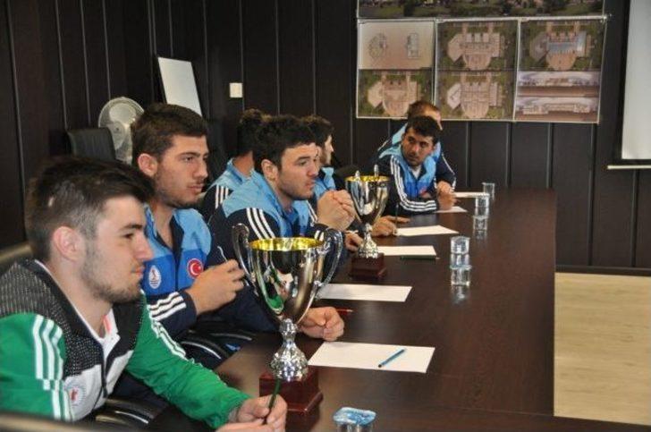 Omü Güreş Takımı Dünya Sıralamasında 1. Sırada G1