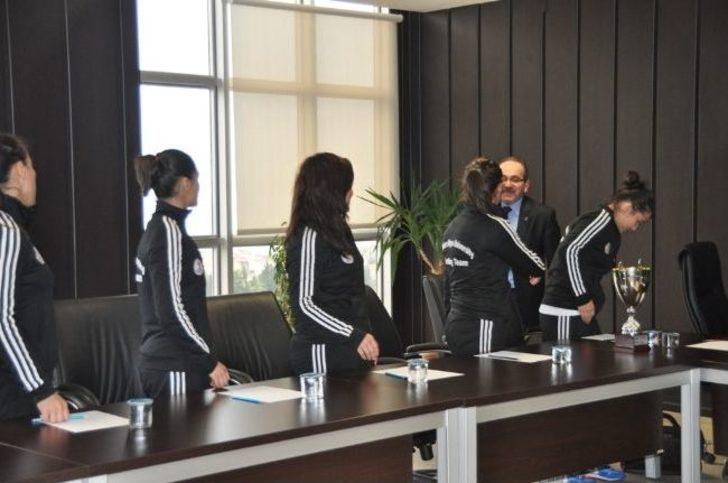 Omü Güreş Takımı Dünya Sıralamasında 1. Sırada G3