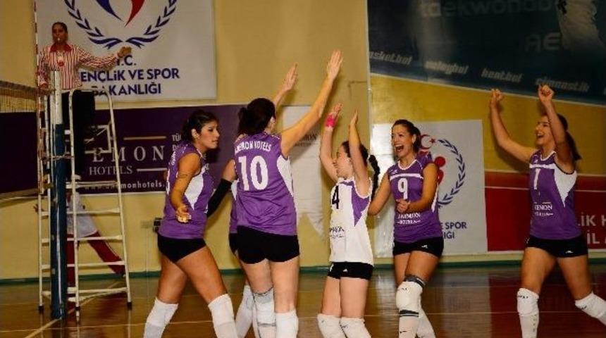 Anemon Hotels Bayan Voleybol Takımı 2. Lige Kilitlendi