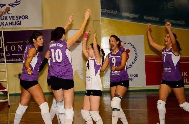 Anemon Hotels Bayan Voleybol Takımı 2. Lige Kilitlendi