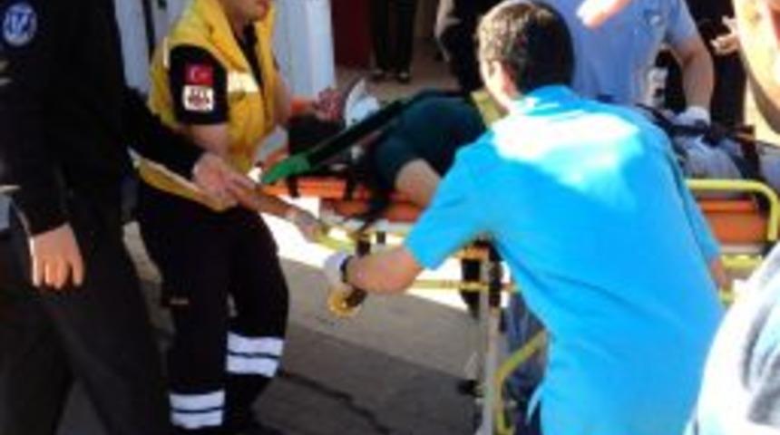 Pansiyonun Penceresinden D&uuml;şen Lise &Ouml;ğrencisi, Ağır Yaralandı