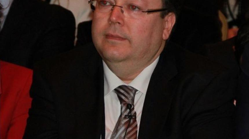 Mehmet Y&ouml;r&uuml;koğlu: T&uuml;keticinin Kral Olduğu Bir Ortamda Yaşıyoruz