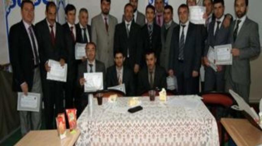 Başarılı Imamlar Belgelerini Aldı