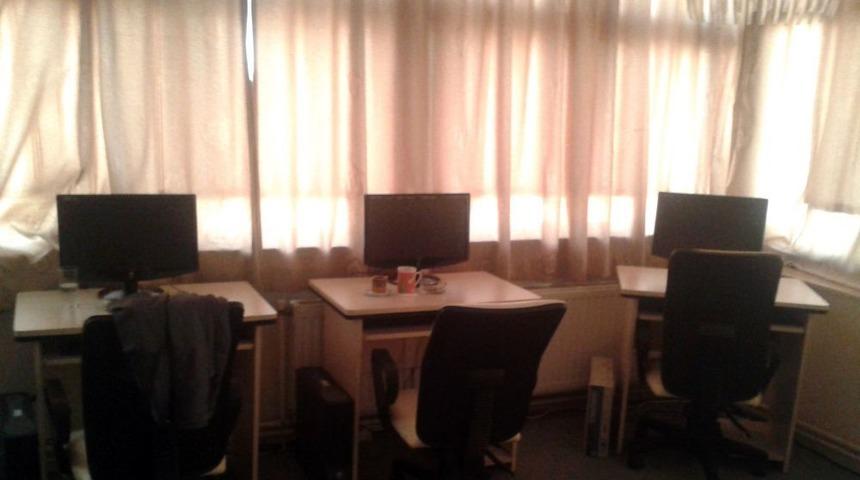 İzmir&rsquo;de Kumar Evlerine Baskın