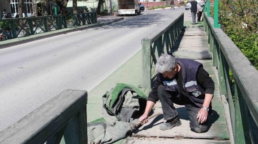 Orduyeri K&ouml;pr&uuml;s&uuml;'ne Yaya Yolu Bakımı