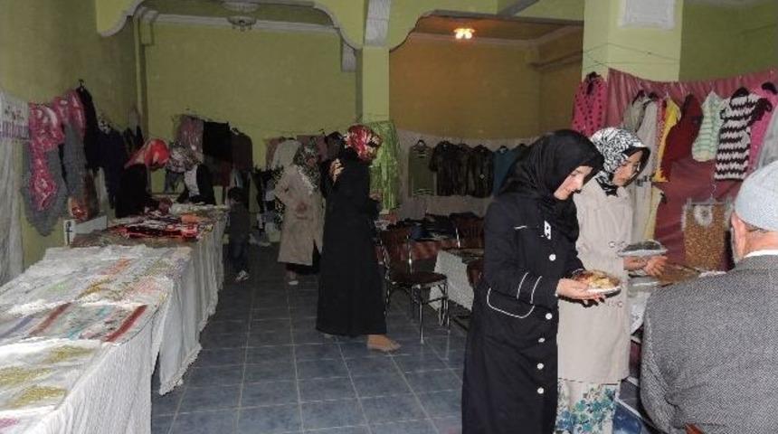 Yapımı Devam Eden Camii İ&ccedil;in Kermes D&uuml;zenlendi