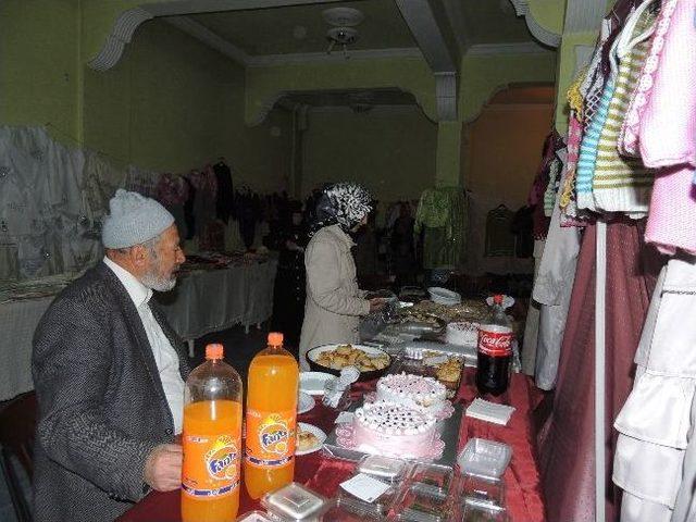 Yapımı Devam Eden Camii İçin Kermes Düzenlendi