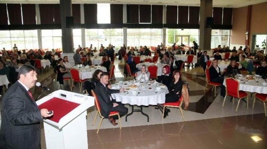 23 Nisan Hazırlıkları S&uuml;r&uuml;yor