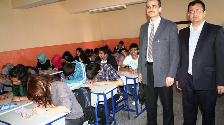 Hz. Muhammed 'in Nurlu Hayatı I&ccedil;in Yarışacaklar