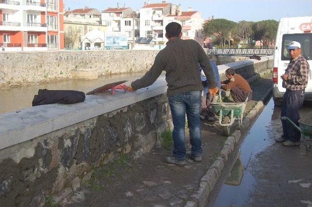 Sel Felaketine Karşı İstinat Duvarları Örüldü